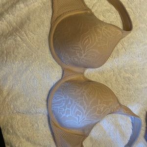 Wacoal Visual Effects Minimized Bra…NEVER USED…very good condition